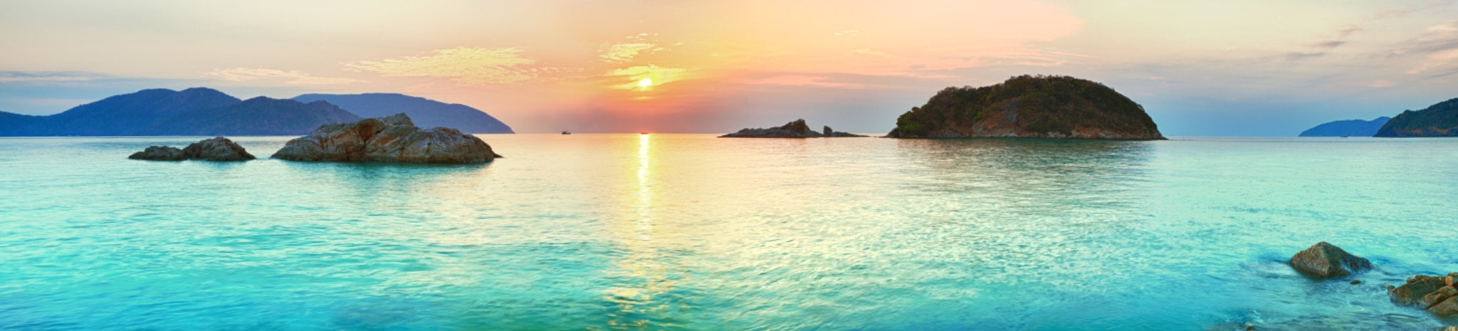 Into The Blue scenic wallpaper – LH Lifestyle